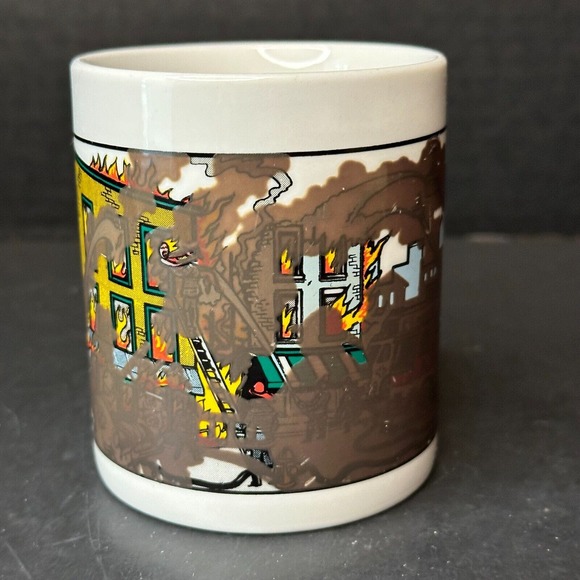 WONDERMUGS VTG Fire Dept, Fireman Fire Battle, Heat Color Changing Mug/Cup - Picture 6 of 11